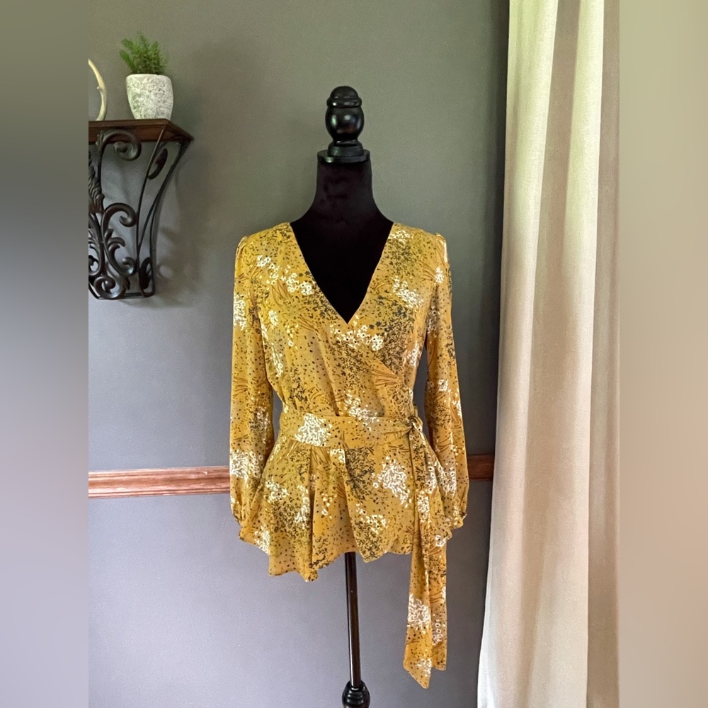 LOFT NWT Gold Floral Top